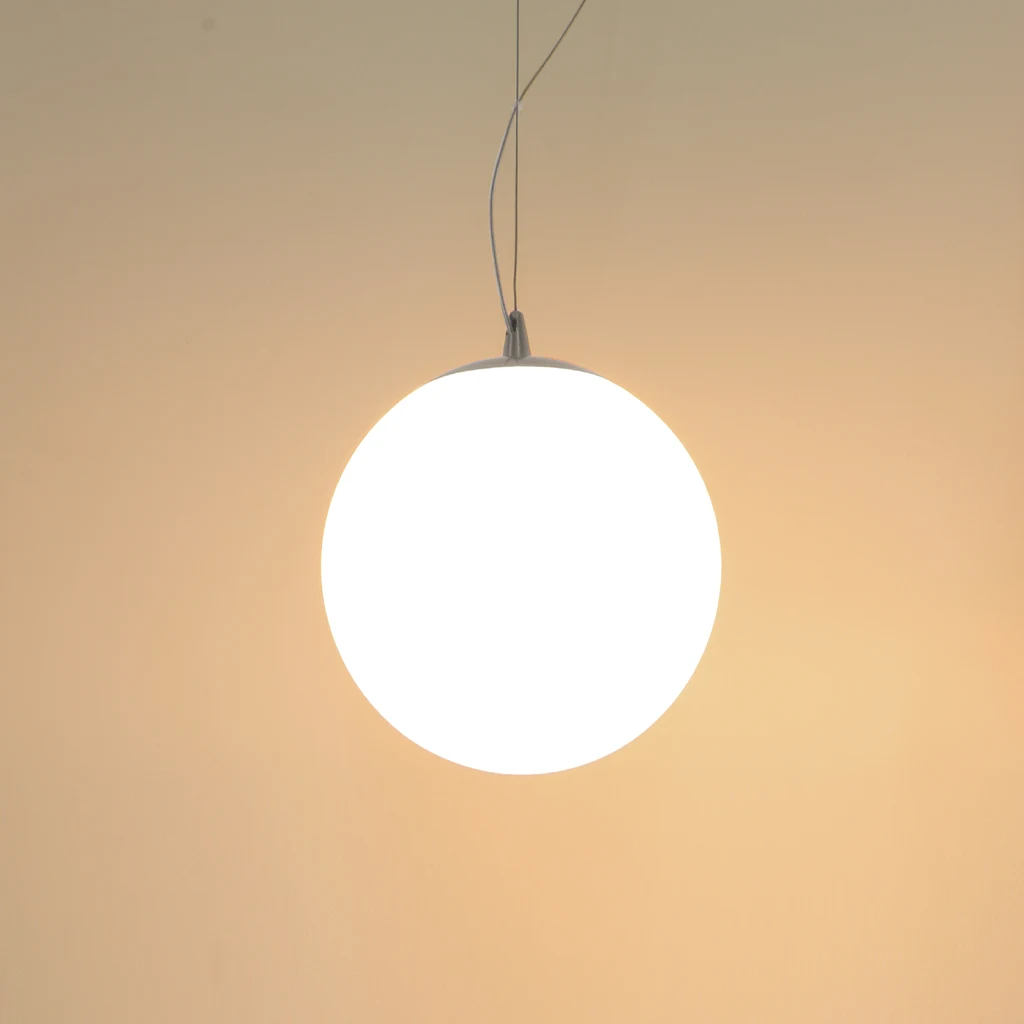 S400 - White glass suspension lamp